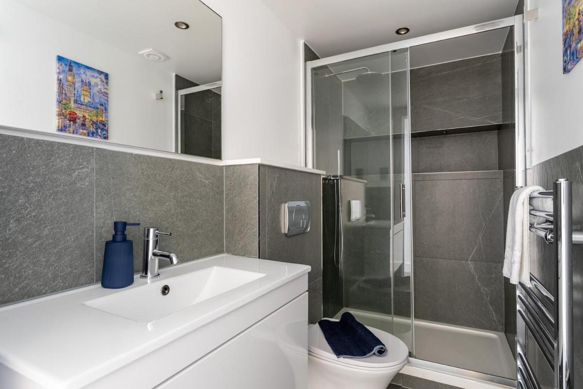 Stylish 2-Bed Flat In The Heart Of West Hampstead Apartment London Exterior photo