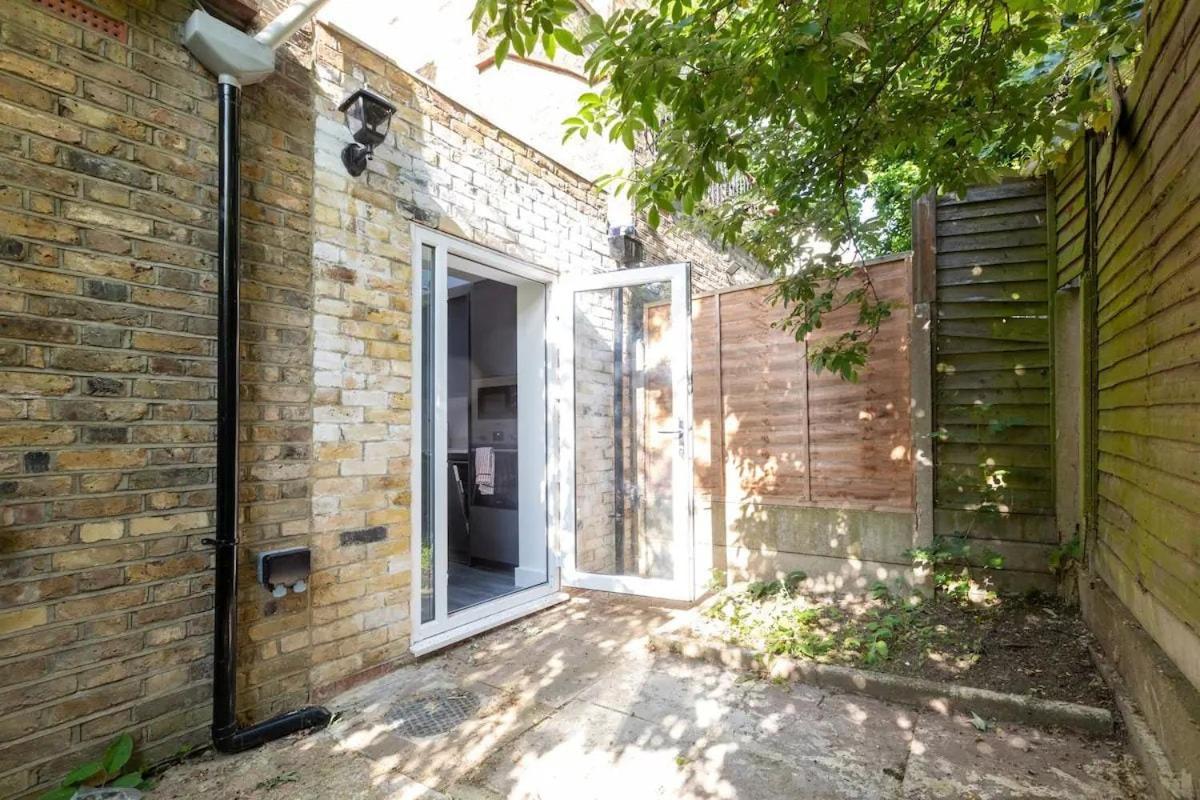 Stylish 2-Bed Flat In The Heart Of West Hampstead Apartment London Exterior photo